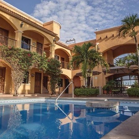 Hacienda Suites Loreto Exterior photo