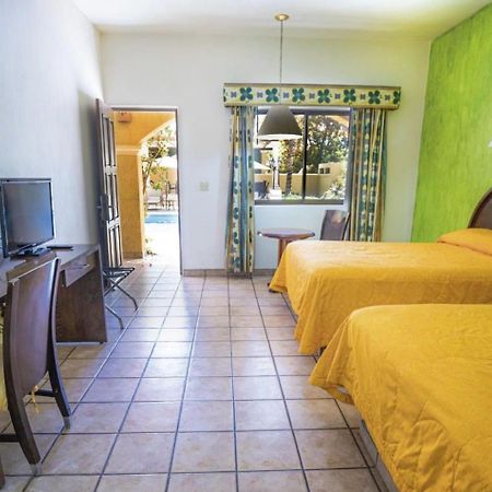 Hacienda Suites Loreto Exterior photo