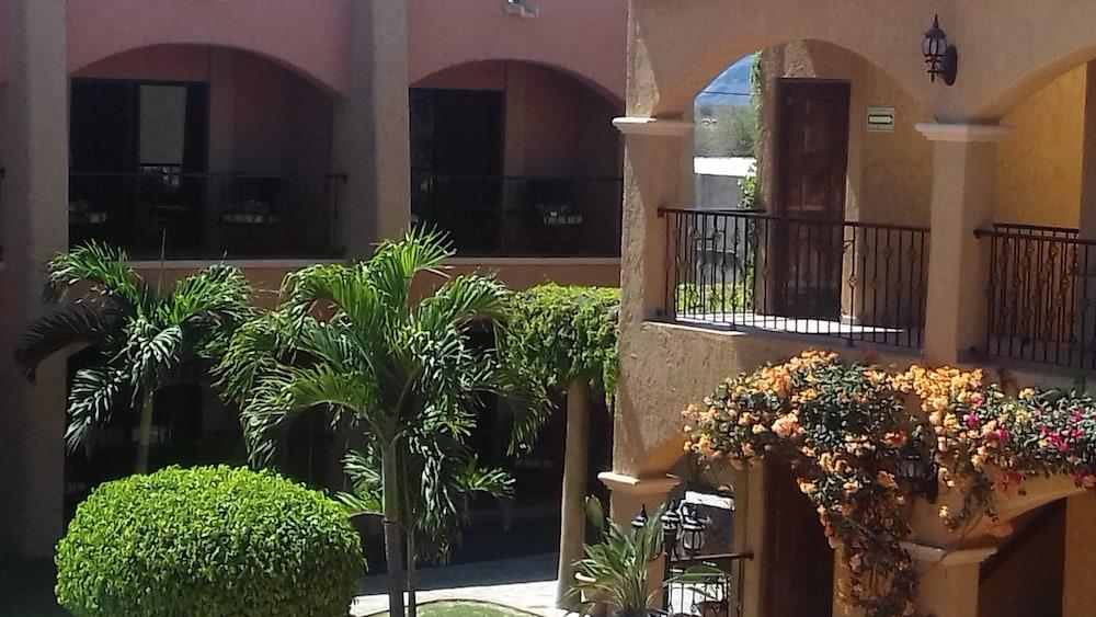 Hacienda Suites Loreto Exterior photo