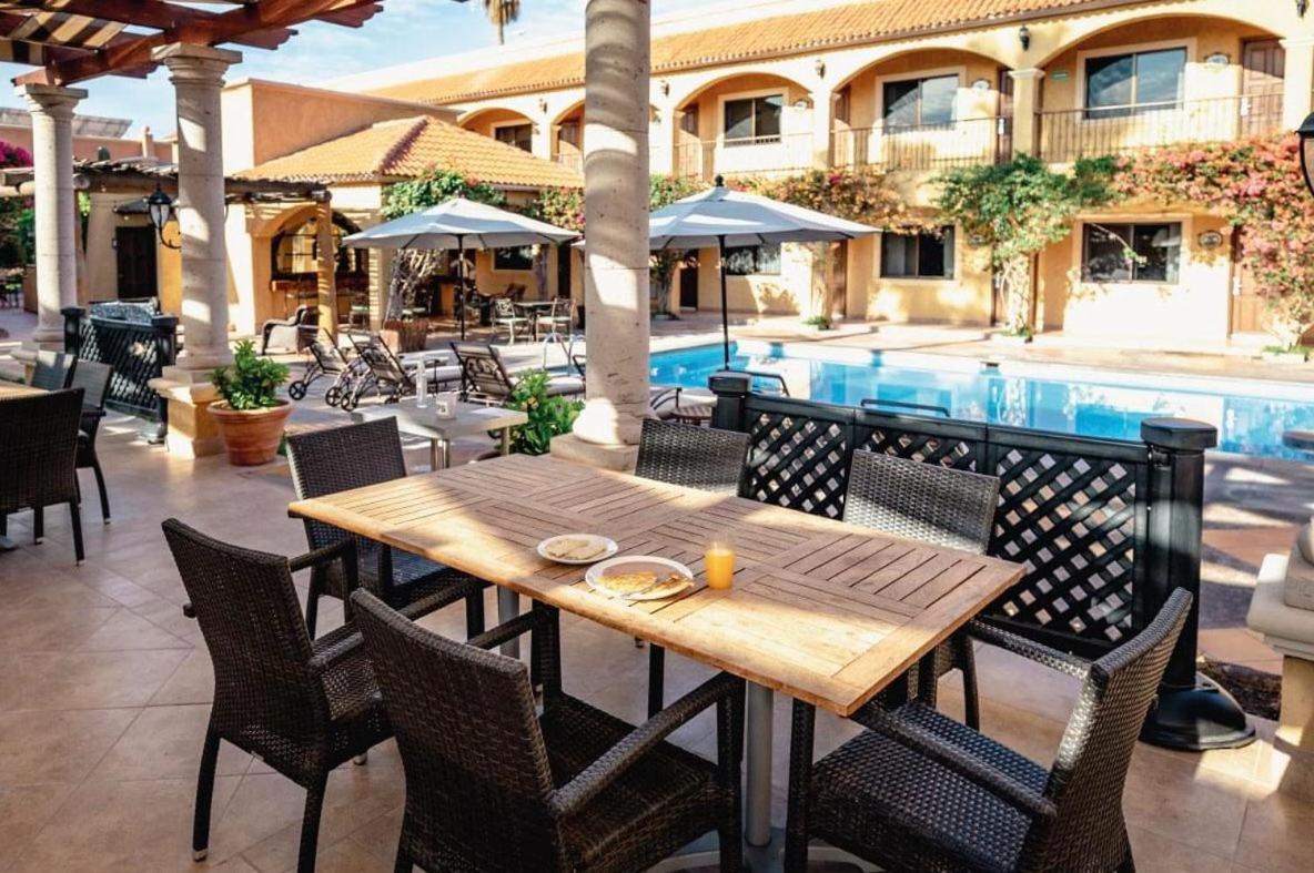 Hacienda Suites Loreto Exterior photo