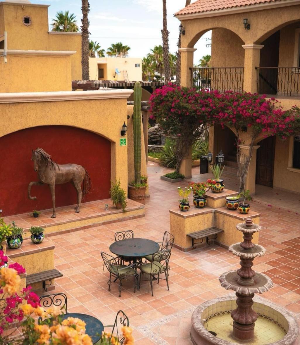 Hacienda Suites Loreto Exterior photo