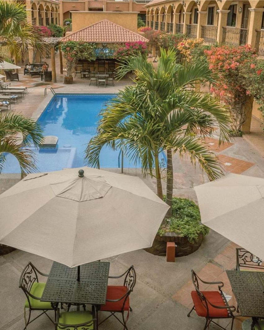 Hacienda Suites Loreto Exterior photo