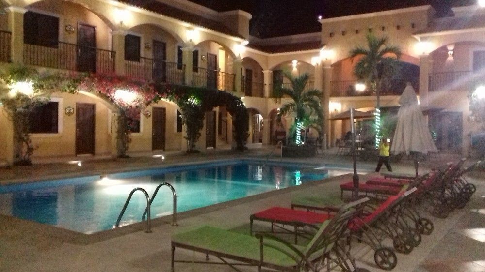 Hacienda Suites Loreto Exterior photo