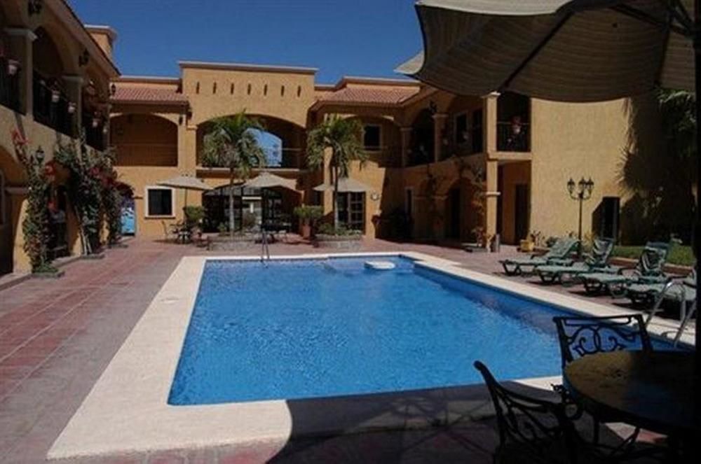 Hacienda Suites Loreto Exterior photo